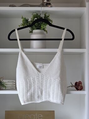 Wilfred White Knit V-Neck Cropped Tank